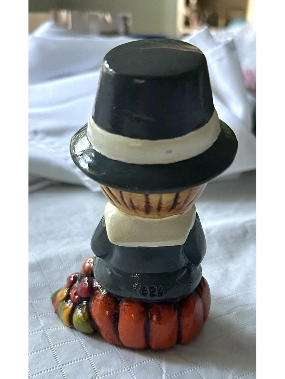 Vintage RB Boy And Girl Pilgrim Figurines Thanksgiving Decor Hand Painted 1980s